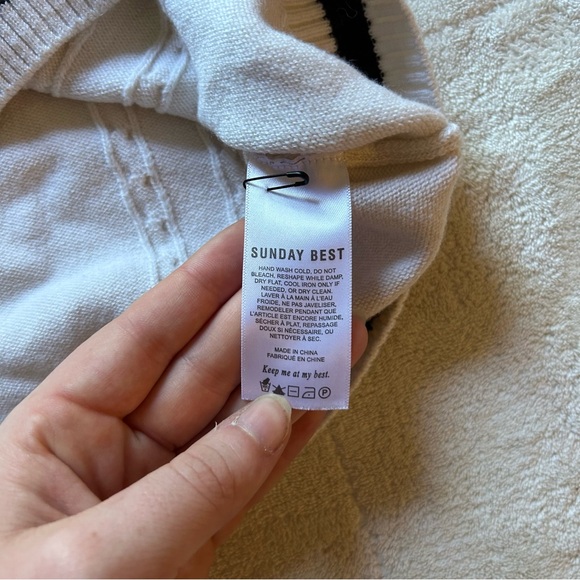 Merino Wool Aritzia Sunday Best Cropped Sweater Vest - Picture 3 of 5